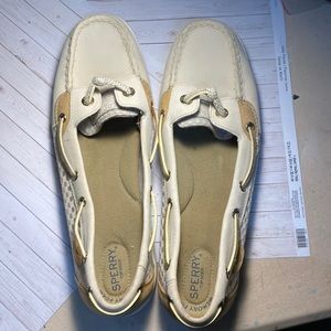 Womens size 12M Sperry shoes. Excellent condition. Tan